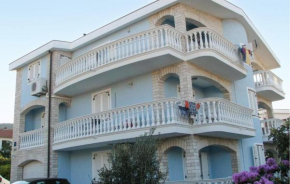 Lovely Apartment In Sveti Filip I Jakov